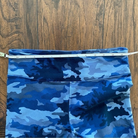 J. Crew Blue Camo Capri Leggings - Picture 6 of 8
